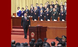 習(xí)近平當(dāng)選國家主席、中央軍委主席