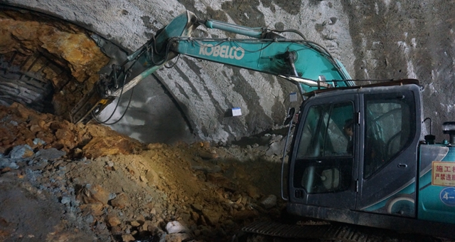 10.24公里！贛深高鐵&ldquo;第一長隧&rdquo;貫通！