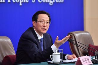 農(nóng)業(yè)部部長(zhǎng)韓長(zhǎng)賦等就&ldquo;實(shí)施鄉(xiāng)村振興戰(zhàn)略 推動(dòng)農(nóng)業(yè)轉(zhuǎn)型升級(jí)&rdquo;答記者問