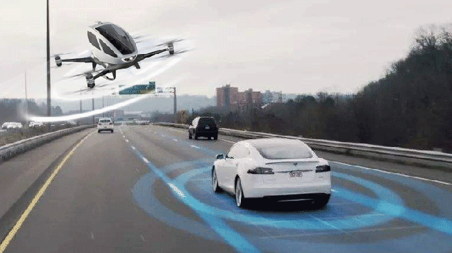 無人機(jī)無人車 你敢坐嗎？