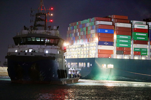 埃及：蘇伊士運(yùn)河&mdash;&mdash;埃及總統(tǒng)稱(chēng)需要3到4天解除運(yùn)河擁堵