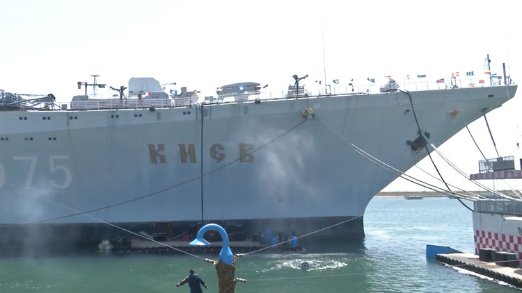 驚險刺激！打卡國內(nèi)唯一的航母主題公園，讓到場游客大呼過癮