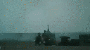 震撼！新型火炮參與實(shí)彈射擊演練