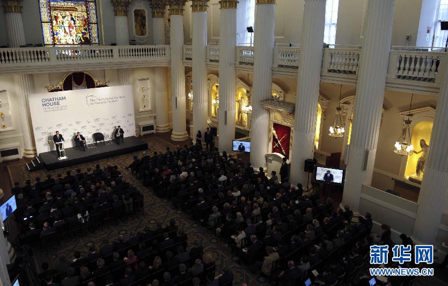 6月18日，國(guó)務(wù)院總理李克強(qiáng)在倫敦金融城市長(zhǎng)官邸面向英國(guó)皇家國(guó)際問(wèn)題研究所和國(guó)際戰(zhàn)略研究所兩大智庫(kù)發(fā)表題為《共建包容發(fā)展的美好世界》的演講。新華社記者 張鐸 攝