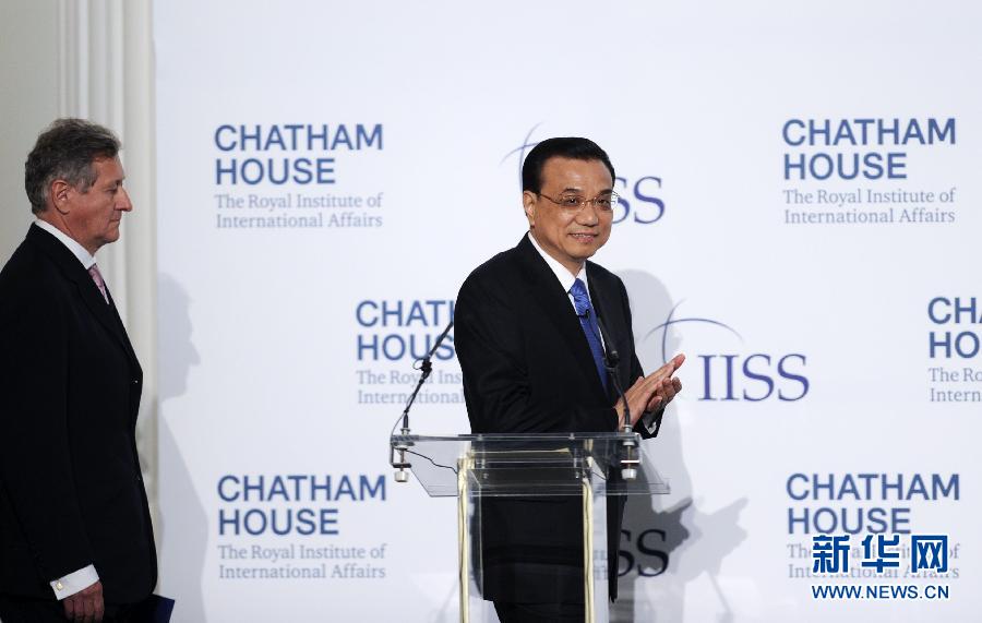 6月18日，國(guó)務(wù)院總理李克強(qiáng)在倫敦金融城市長(zhǎng)官邸面向英國(guó)皇家國(guó)際問(wèn)題研究所和國(guó)際戰(zhàn)略研究所兩大智庫(kù)發(fā)表題為《共建包容發(fā)展的美好世界》的演講。新華社記者 張鐸 攝