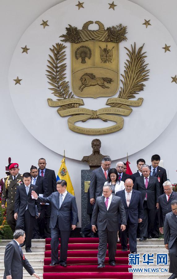 當?shù)貢r間7月21日，國家主席習近平在加拉加斯會見委內(nèi)瑞拉全國代表大會主席卡韋略。 新華社記者 王曄 攝