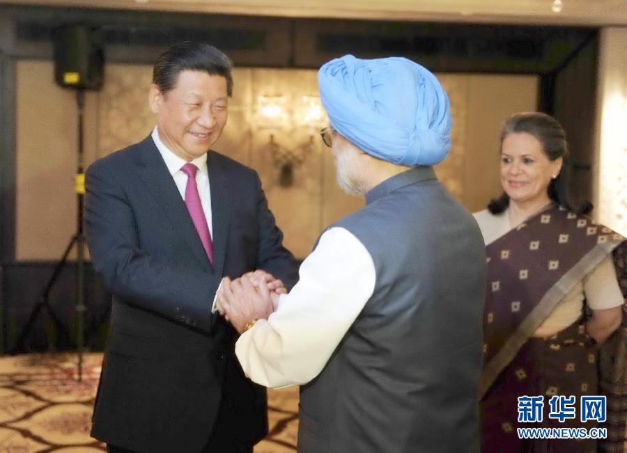 9月19日，國家主席習近平在新德里會見印度國大黨主席索尼婭&middot;甘地和前總理辛格。 新華社記者張鐸攝