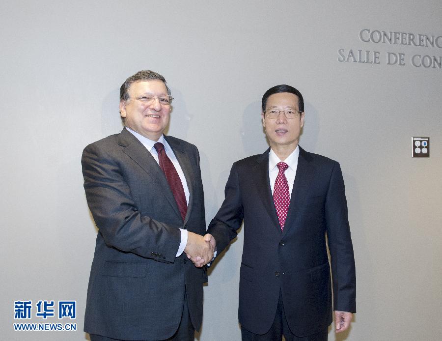 9月23日，正在紐約出席聯(lián)合國氣候峰會(huì)的國家主席習(xí)近平特使、國務(wù)院副總理張高麗在紐約聯(lián)合國總部會(huì)見歐盟委員會(huì)主席巴羅佐。新華社記者 王曄 攝 