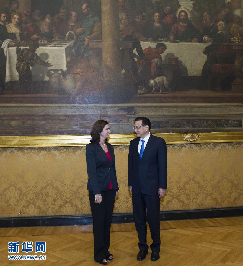 10月15日，中國國務(wù)院總理李克強在羅馬會見意大利眾議長博爾德里尼。 新華社記者王曄攝 