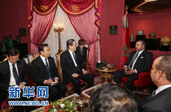 11月4日，中國全國政協(xié)主席俞正聲在非斯會見摩洛哥國王穆罕默德六世。 新華社記者 劉衛(wèi)兵 攝
