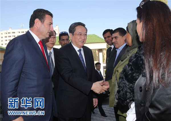 11月9日，正在約旦進(jìn)行正式友好訪問(wèn)的全國(guó)政協(xié)主席俞正聲在安曼會(huì)見(jiàn)約旦眾議院代議長(zhǎng)薩法迪。 新華社記者 劉衛(wèi)兵 攝 