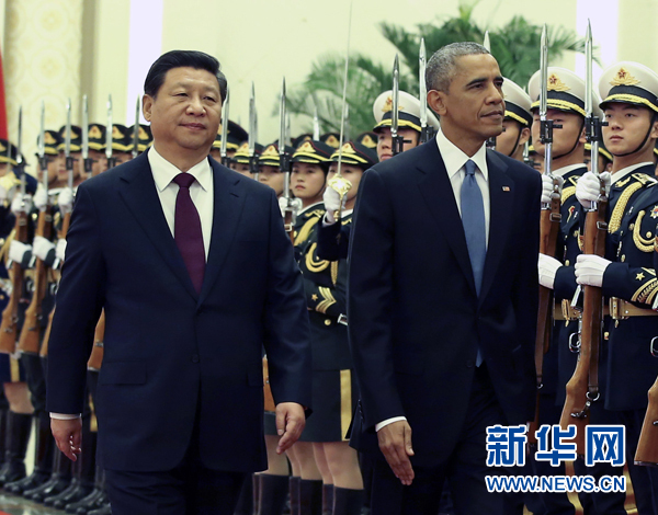 11月12日，國(guó)家主席習(xí)近平在北京人民大會(huì)堂舉行歡迎儀式，歡迎美國(guó)總統(tǒng)奧巴馬對(duì)中國(guó)進(jìn)行國(guó)事訪問(wèn)。 新華社記者 龐興雷 攝
