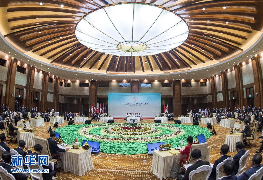 11月13日，中國國務院總理李克強在緬甸首都內比都出席第17次東盟與中日韓（10+3）領導人會議。 新華社記者 王曄 攝