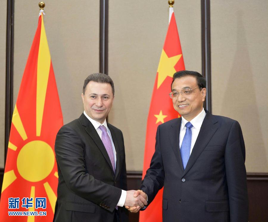 12月17日，中國(guó)國(guó)務(wù)院總理李克強(qiáng)在貝爾格萊德會(huì)見馬其頓總理格魯埃夫斯基。 新華社記者劉力航攝 