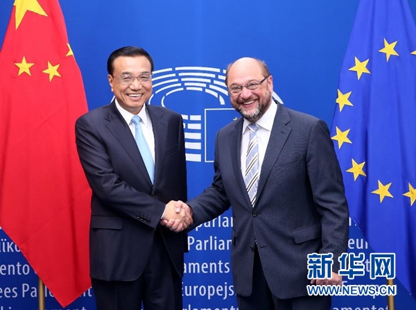 當(dāng)?shù)貢r(shí)間6月29日上午，國(guó)務(wù)院總理李克強(qiáng)在布魯塞爾會(huì)見歐洲議會(huì)議長(zhǎng)舒爾茨。 新華社記者 龐興雷 攝