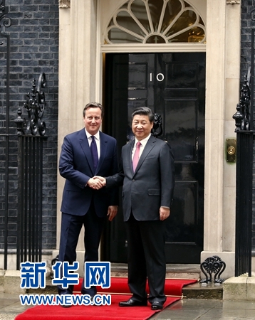10月21日，國家主席習近平在倫敦唐寧街首相府同英國首相卡梅倫舉行會談。 新華社記者 鞠鵬 攝 