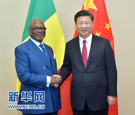 12月3日，國家主席習(xí)近平在約翰內(nèi)斯堡會(huì)見馬里總統(tǒng)凱塔。新華社記者 李濤 攝 