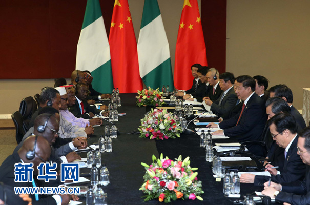 12月4日，國家主席習(xí)近平在約翰內(nèi)斯堡會見尼日利亞總統(tǒng)布哈里。 新華社記者 龐興雷 攝 