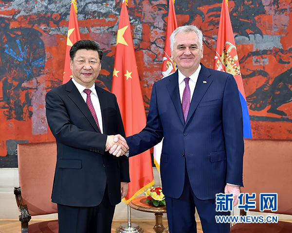 6月18日，國家主席習近平在貝爾格萊德同塞爾維亞總統(tǒng)尼科利奇舉行會談。 新華社記者 李濤 攝 