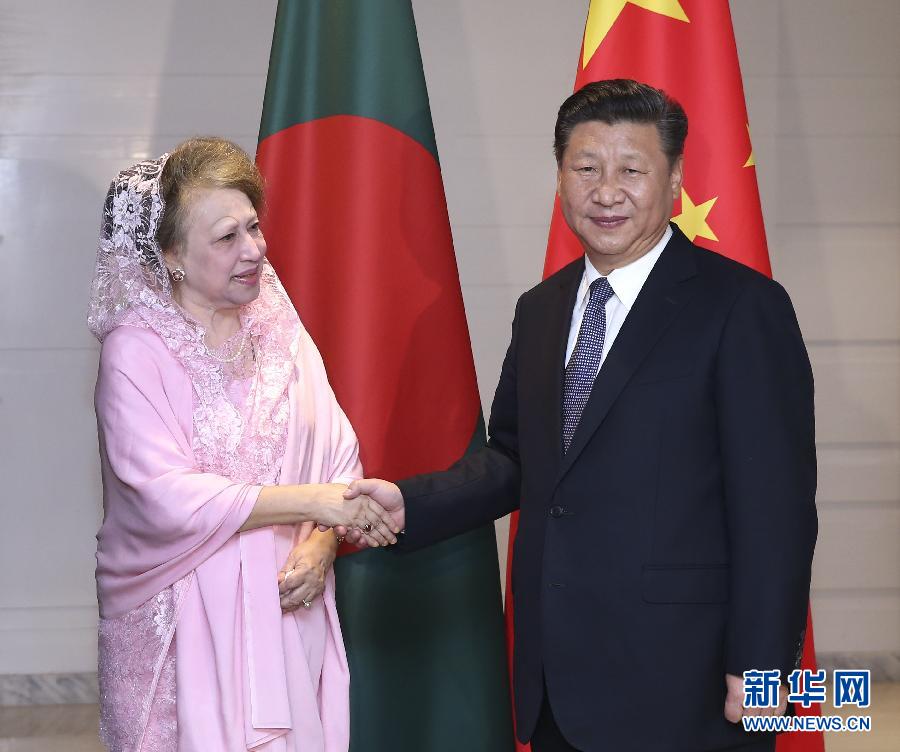 10月14日，國家主席習近平在達卡會見孟加拉國民族主義黨主席卡莉達&middot;齊亞。  新華社記者龐興雷攝 