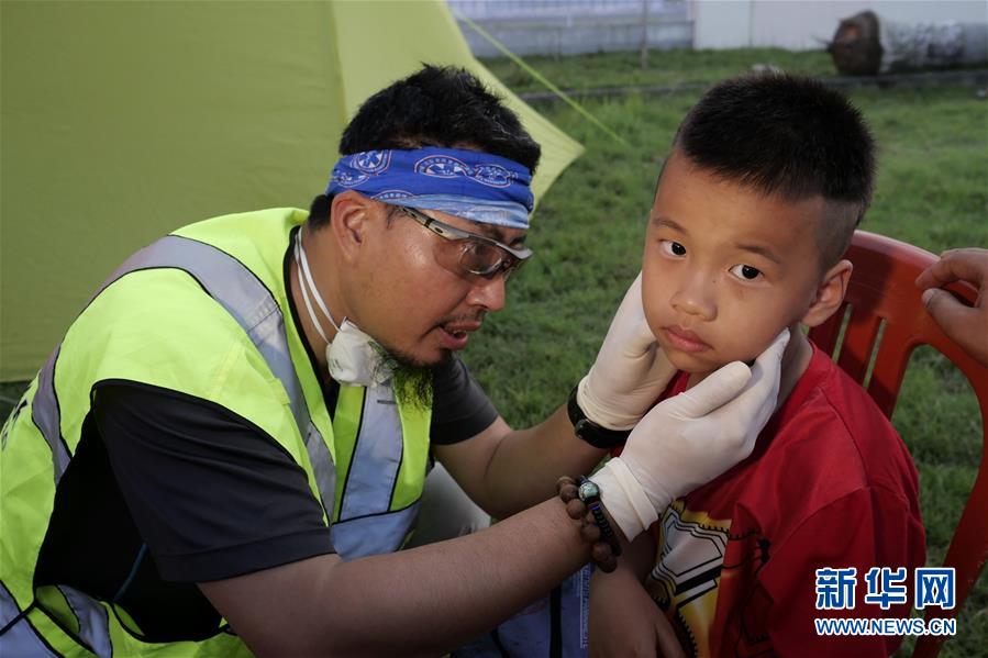 （國際&middot;圖文互動）（1）災(zāi)難面前，中印尼兩國人民的心更近了&mdash;&mdash;中國積極支援印尼救災(zāi)紀(jì)實