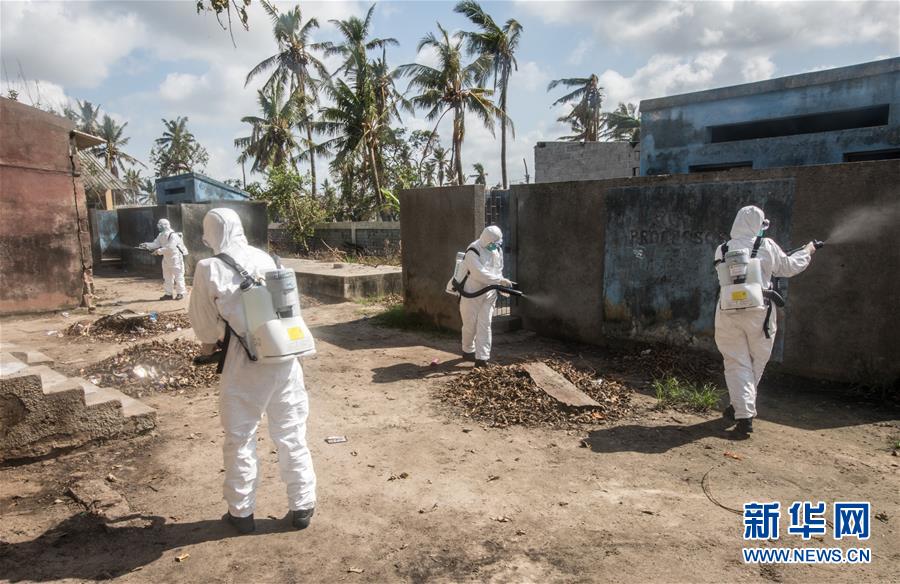 （國際&middot;圖文互動）（1）與時(shí)間賽跑&mdash;&mdash;中國救援隊(duì)成為莫桑比克災(zāi)后防疫重要力量