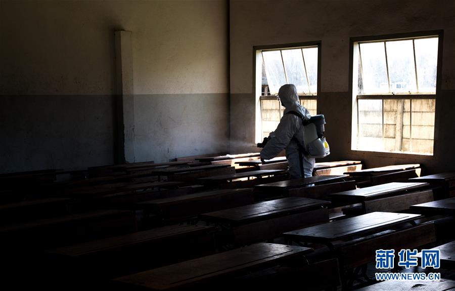 （國際&middot;圖文互動）（3）與時(shí)間賽跑&mdash;&mdash;中國救援隊(duì)成為莫桑比克災(zāi)后防疫重要力量