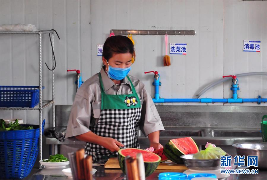 （國際&middot;&ldquo;一帶一路&rdquo;高峰論壇&middot;圖文互動(dòng)）（4）老撾村民的夢想在中老鐵路上延伸