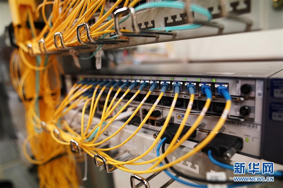 （國(guó)際&middot;圖文互動(dòng)）（3）通訊：安全、好用、實(shí)惠&mdash;&mdash;美國(guó)電信運(yùn)營(yíng)商的華為親體驗(yàn)