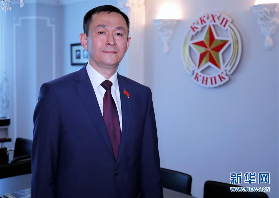 （國際&middot;圖文互動(dòng)）專訪：中美經(jīng)貿(mào)摩擦應(yīng)回到談判軌道&mdash;&mdash;訪哈薩克斯坦共產(chǎn)人民黨中央委員會書記科努羅夫