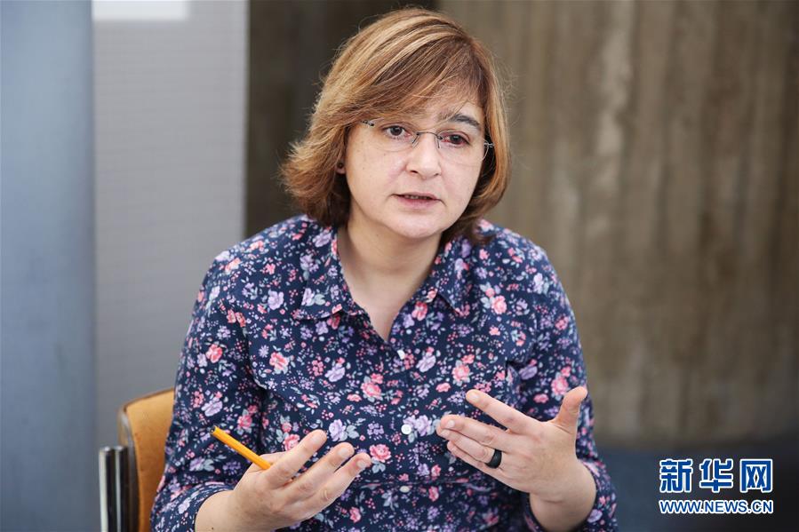 （國(guó)際&middot;圖文互動(dòng)）（1）美國(guó)挑起經(jīng)貿(mào)摩擦給世界經(jīng)濟(jì)帶來(lái)負(fù)面影響&mdash;&mdash;訪法共全國(guó)執(zhí)委會(huì)委員薩馬巴克斯