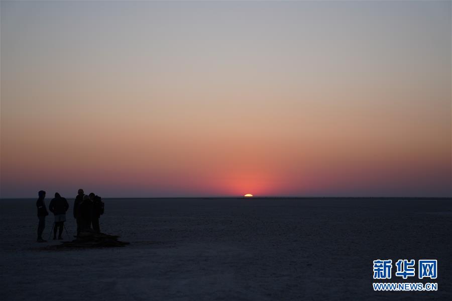 （國(guó)際）（4）在馬卡迪卡迪鹽沼過夜