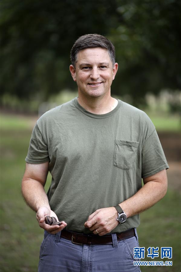 （國(guó)際&middot;圖文互動(dòng)）（3）通訊：期待美中盡早達(dá)成貿(mào)易協(xié)議&mdash;&mdash;颶風(fēng)和關(guān)稅夾擊下的美國(guó)山核桃種植戶(hù)盼重回中國(guó)市場(chǎng)