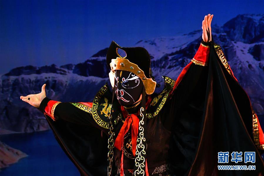 （國際）（1）&ldquo;歡樂春節(jié)&rdquo;專場演出拉開中古建交60周年系列活動序幕