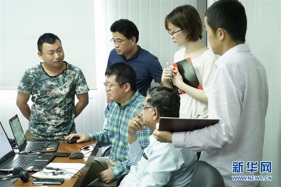 （國際&middot;圖文互動）（1）通訊：春節(jié)，&ldquo;是工期而不是假期&rdquo;&mdash;&mdash;記科倫坡港口城的中國建設(shè)者