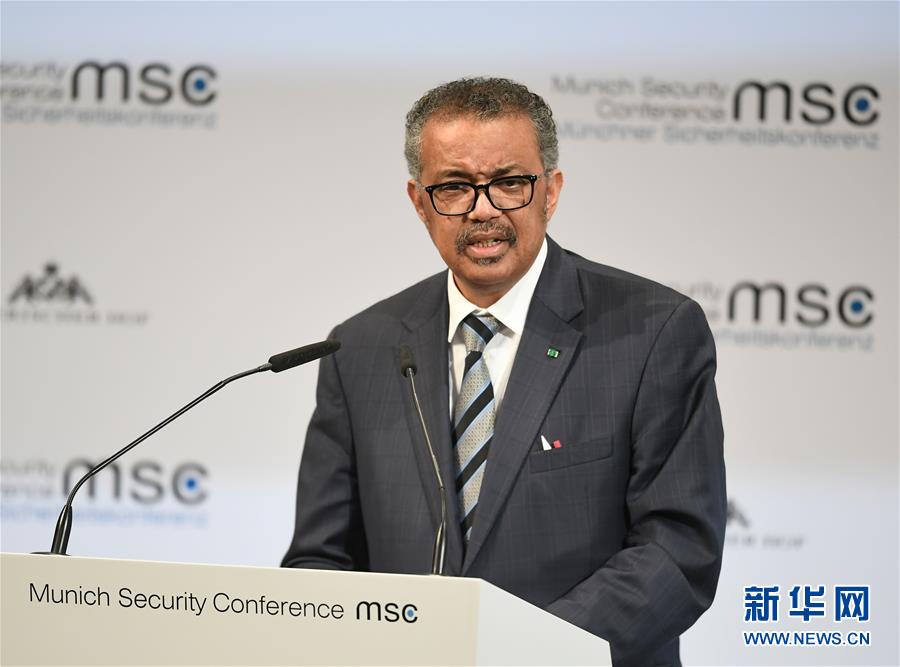  （新華全媒頭條&middot;圖文互動(dòng)）（11）白衣執(zhí)甲為蒼生&mdash;&mdash;全球抗疫戰(zhàn)場醫(yī)護(hù)人員群像