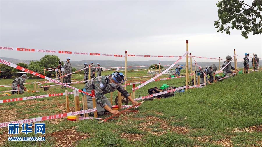 （國際&middot;圖文互動）（3）通訊：&ldquo;中國式掃雷精準(zhǔn)且高效&rdquo;&mdash;&mdash;記聯(lián)黎官員視察中國維和官兵&ldquo;藍(lán)線&rdquo;掃雷訓(xùn)練