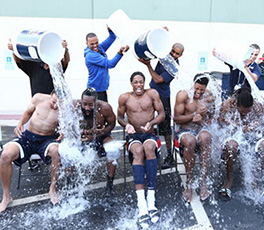 &ldquo;冰桶挑戰(zhàn)&rdquo; 慈善還能這么玩