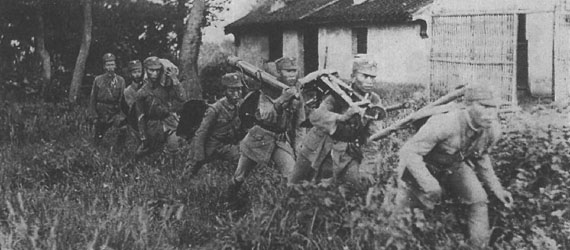 《浴血奮戰(zhàn)&mdash;&mdash;檔案里的中國抗戰(zhàn)》第二集：八一三淞滬會戰(zhàn)