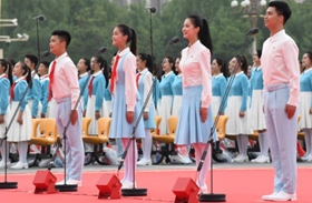 聽共青團員和少先隊員的心聲：請黨放心，強國有我！
