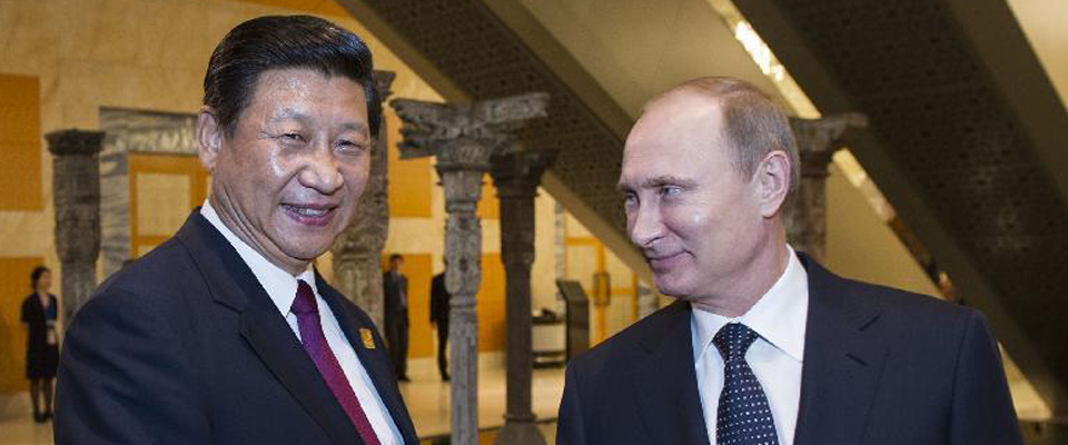 2013年10月，習近平在印尼巴厘島會見普京